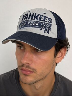 New York Yankees Men’s Adjustable Hat
